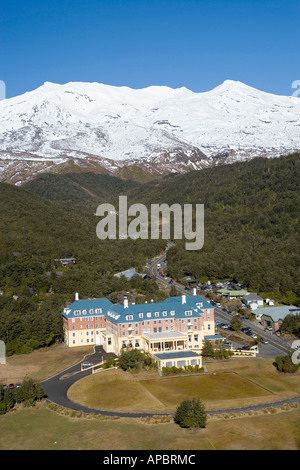 Mount Ruapehu und Grand Chateau Tongariro National Park Central Plateau Nordinsel Neuseeland Antenne Stockfoto