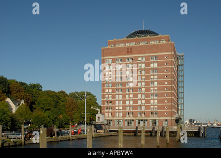 Augustinum, Luxus-Residenz für Senioren befindet sich in einer ehemaligen gekühlte Lagerhalle in der Nähe von Övelgönne, Hambnurg Stockfoto