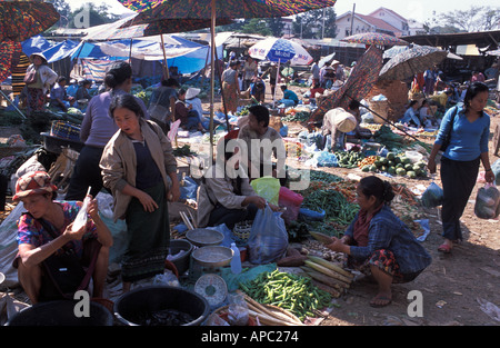 Lebhaften Markt und Anbieter central Market-bus von terminal Vientiane Laos Stockfoto