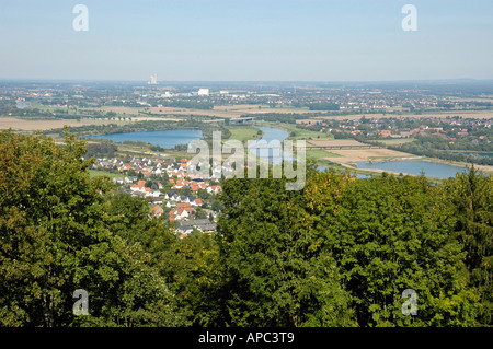 Blick von der Kaiser Wilhelm Denkmal an der Porta Westfalia auf der Weser, Teutoburger Wald, Nordrhein-Westfalen, Deutschland Stockfoto