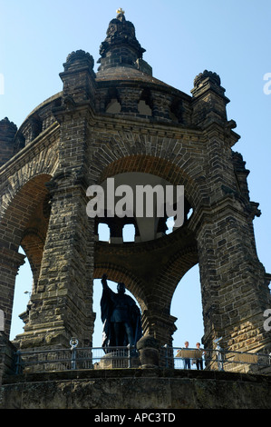 Kaiser Wilhelm Denkmal an der Porta Westfalia auf der Weser, Teutoburger Wald, Nordrhein-Westfalen, Deutschland Stockfoto