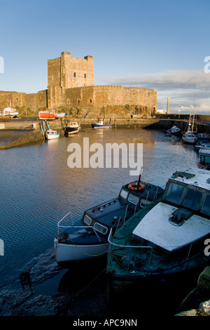 Carrickfergus Castle im warmen Sonnenschein. Stockfoto