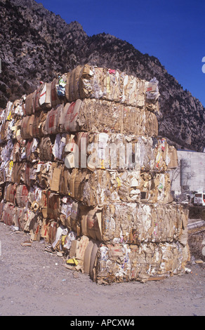 Papier und Pappe für das recycling, Andorra Stockfoto