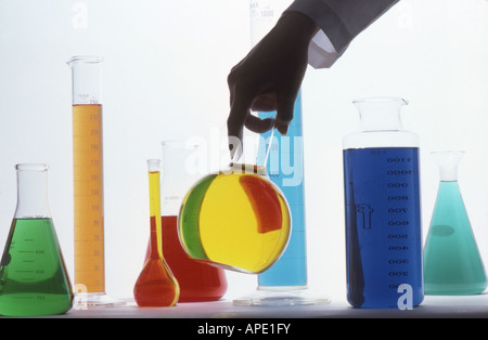 Chemie-Flaschen, Becher Stockfoto