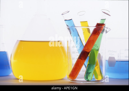 Chemie-Reagenzgläser und Kolben Stockfoto