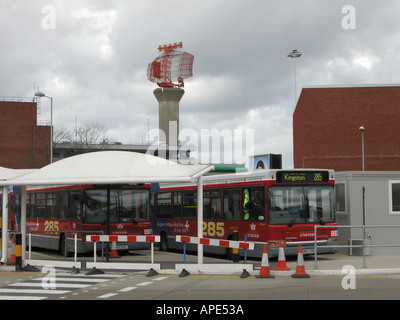 Busbahnhof am Flughafen London Heathrow Stockfoto