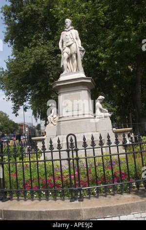 Statue von Sir Hugh Myddelton in Upper Street in der Nähe von Angel Islington London GB UK Stockfoto