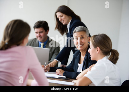 Kollegen in einem Meeting. Stockfoto