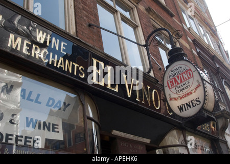 El Vino Wine Bar, aufbauend auf Fleet Street London GB UK Stockfoto