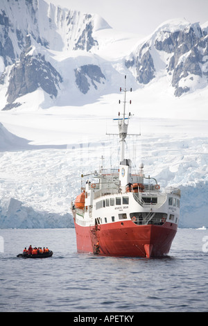 Exploration Tierkreis Ansätze Expedition Schiff Antarctic Dream aus Petermann Island, Antarktis Stockfoto