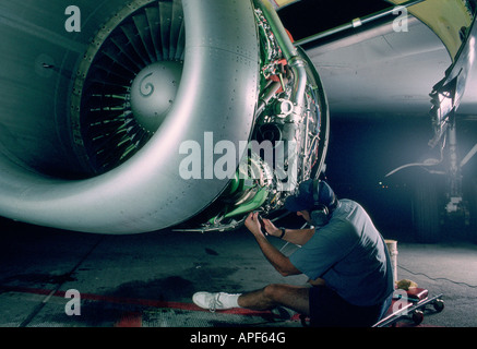 Motor von einer 737 Flugzeuge gearbeitet wird Stockfoto
