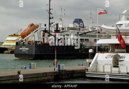 Whitmariner tanken Tanker Schiff Portsmouth Harbour England Stockfoto
