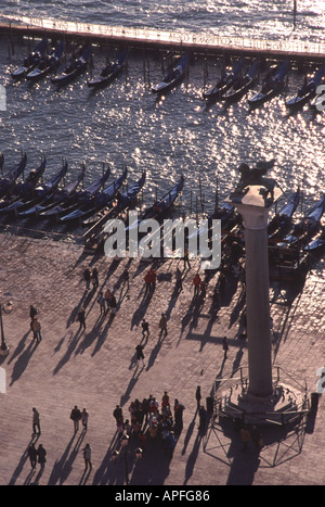 VENEDIG, ITALIEN. Einen Abend Blick nach unten auf dem Markusplatz. 2005. Stockfoto