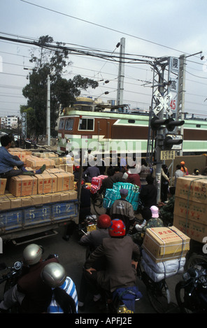 Verkehr in Kunming, Yunnan Provinz, China. Stockfoto