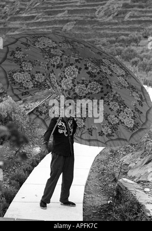 Salvador Dali posiert auf der Milchstraße Port Lligat 1959 Stockfoto