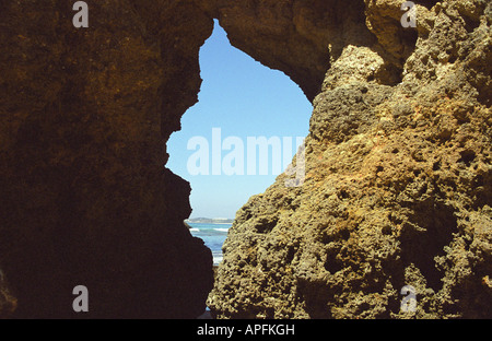 Felsbogen, Prainha Beach, Alvor, Algarve, Portugal, Sommer 2007 Stockfoto