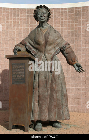 Michigan Battle Creek Sojourner Truth, Frau weibliche Frauen, Ex-Sklave Sozialreformer, schwarz Afrikaner Statue Statuen, öffentliche Kunst Denkmal seiner Stockfoto