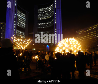 Nacht des Feuers vom Cie Carabosse Wintercity Festival Stockfoto