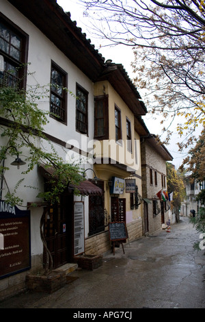 Renovierte Häuser im historischen Viertel von Antalya Stockfoto