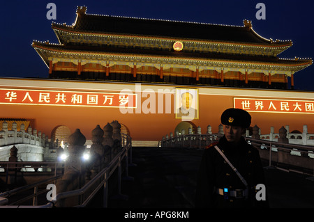 Tiananmen-Tor in der Abenddämmerung Peking 26. Januar 2008 Stockfoto