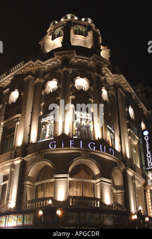 Gielgud Theatre Shaftesbury Avenue London nachts Januar 2008 Stockfoto