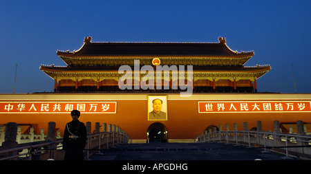 Tiananmen-Tor in der Abenddämmerung Peking 26. Januar 2008 Stockfoto