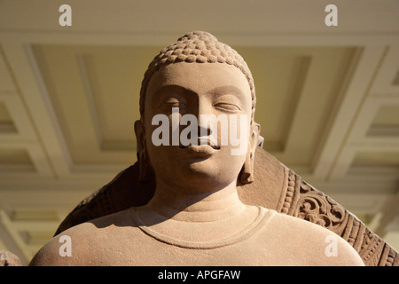 Stehende Buddha aus Sarnath-British Museum Stockfoto