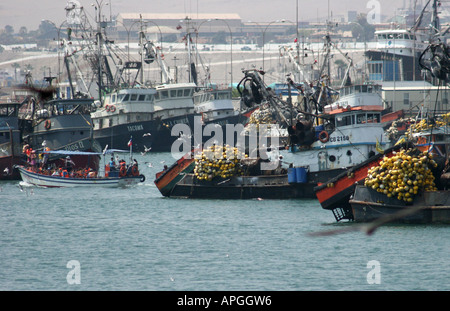 Den geschäftigen Hafen von Arica, Chile Stockfoto