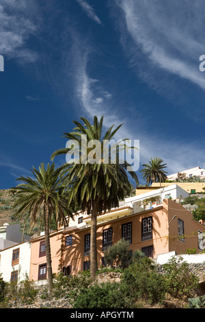 Spanien, Kanarische Inseln, La Gomera, farbigen Gebäude in dem kleinen Dorf Vallahermoso Stockfoto