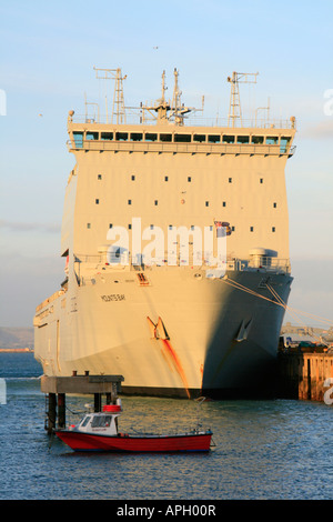 RFA Mounts Bay ist einer der vier LSD (A-Klasse), amphibische Unterstützung Plattformen Portland Harbour Marine Dockland Dorset Portland bill Stockfoto