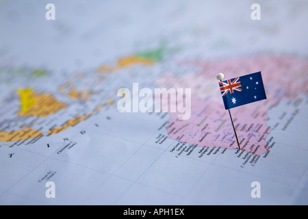 Flagge Pin platziert auf Weltkarte in Perth Australien Stockfoto