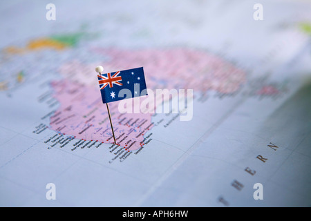 Flagge Pin platziert auf Weltkarte in Perth Australien Stockfoto