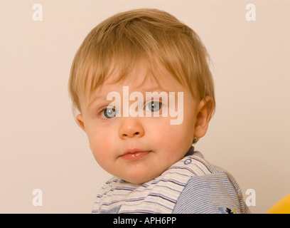 Baby Junge elf Monate alt Stockfoto