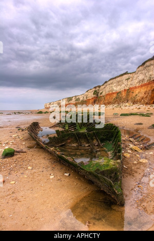 Schiffswrack der Dampffischerei Trawler, Royal Navy Schiff und Zielschiff, Sheraton, im Sand in St. Edmunds Point, Old Hunstanton, Norfolk, England Stockfoto