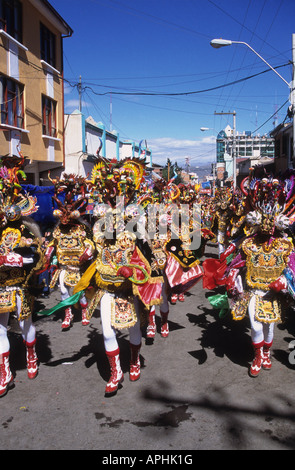 Maskierte Teufelstänzer während des Diablada-Tanzes, Oruro-Karneval, Bolivien Stockfoto