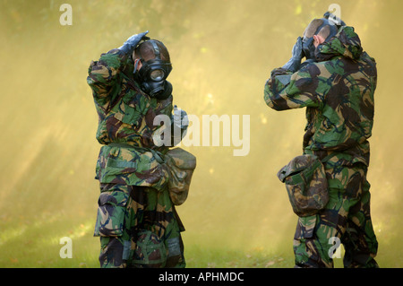 Britische Soldaten während Gas-Angriff-Übung Stockfoto