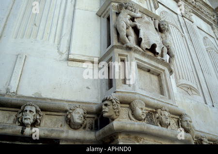 Kopf-Skulpturen auf Kathedrale Sv Jakov frühen Renaissance Architektur Sibenik Dalmatien Kroatien Stockfoto
