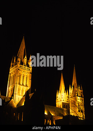 Bilder von Truro Kathedrale bei Nacht Stockfoto