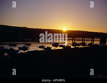 Torbay Mündung Duing erschossen ein Sonnenuntergang mit Meer Boote im Hafen am Bahnhof Stockfoto