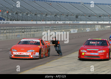 V8-Nascar Stock-Car in der Boxengasse Stockfoto