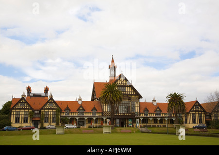 Rotorua North Island Neuseeland Museum für Kunst und Geschichte Neo Tudor Gebäude 1908 in Government Gardens Stockfoto