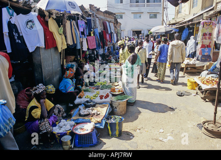 Der Markt in Serekunda die größte Stadt in Gambia Stockfoto