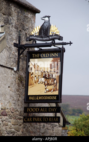 Das Old Inn-Schild am Widecombe-in-the-Moor, Devon Stockfoto