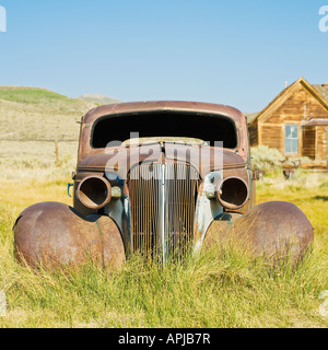 Verlassenes Auto in Bodie State historic Park, Kalifornien Stockfoto