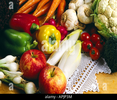 GESUNDE Ernährung-Konzept: Obst & Gemüse Stockfoto