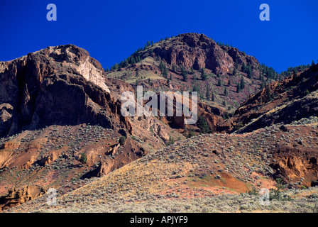 Rock Cliffs im unteren Bereich Grasland der Thompson Region British Columbia Kanada Stockfoto