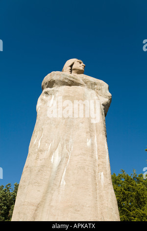 ILLINOIS Oregon Stone Black Hawk Statue entworfen Lorado Taft American Indian Lowden State Park achtundvierzig Fuß hoch Stockfoto