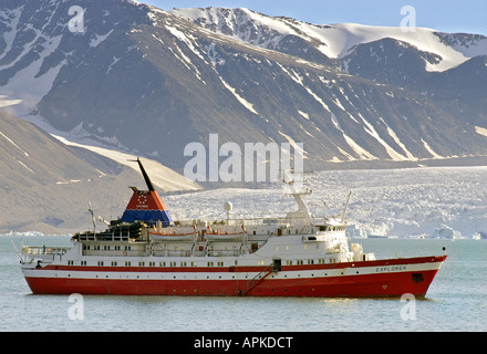 MS Explorer im Hafen von Spitzbergen, Norwegen, Spitzbergen Stockfoto