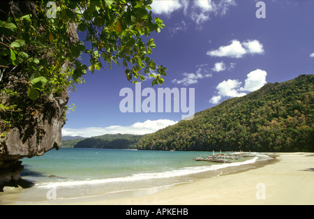 Philippinen-Palawan-Sabang Beach im Underground River Stockfoto