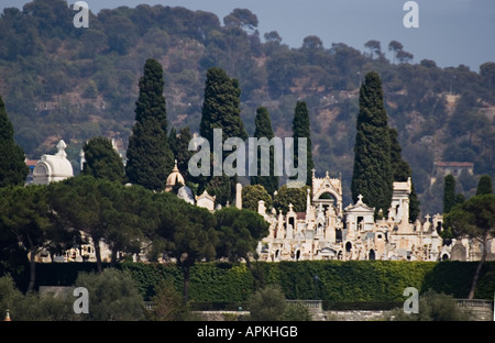 Schloss Friedhof eingebettet auf einem Hügel oberhalb der Altstadt Nizza Frankreich Stockfoto